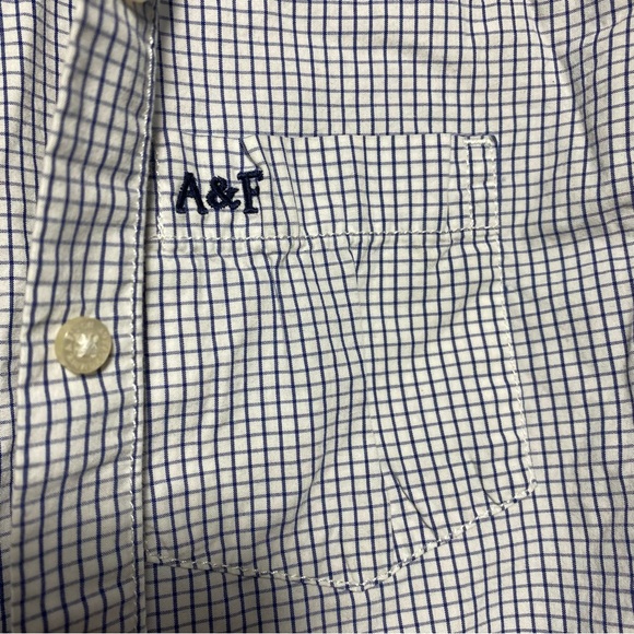 Abercrombie & Fitch Checkered White and Blue Button Down Shirt - Picture 9 of 11